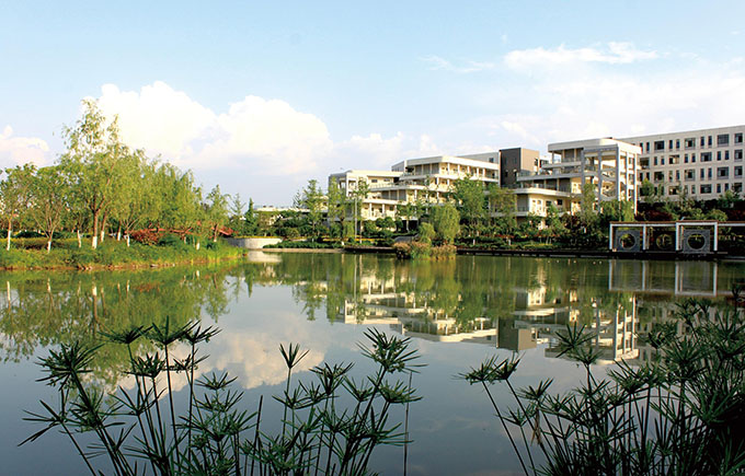 安康学院校园.jpg